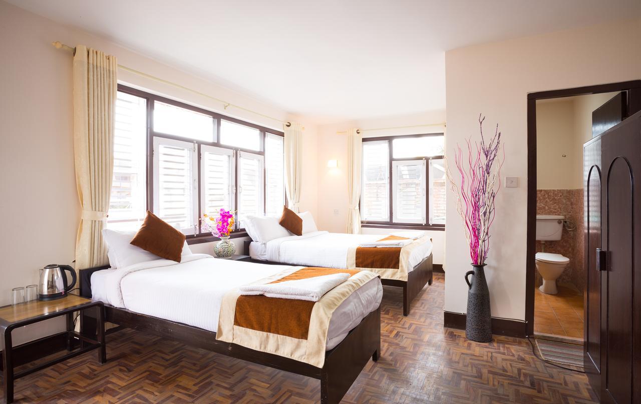 Kathmandu Nomad Hotel Екстер'єр фото