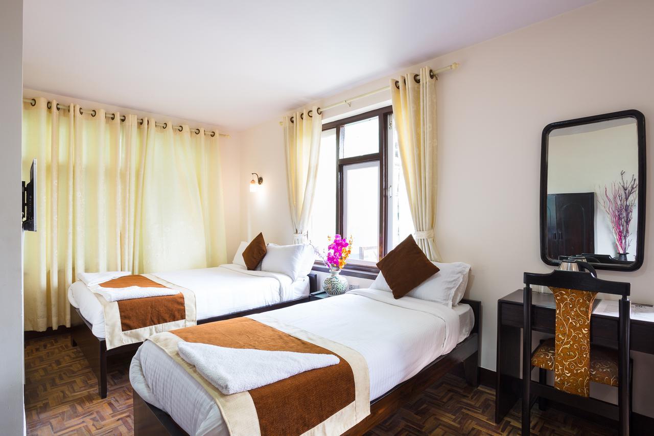 Kathmandu Nomad Hotel Екстер'єр фото