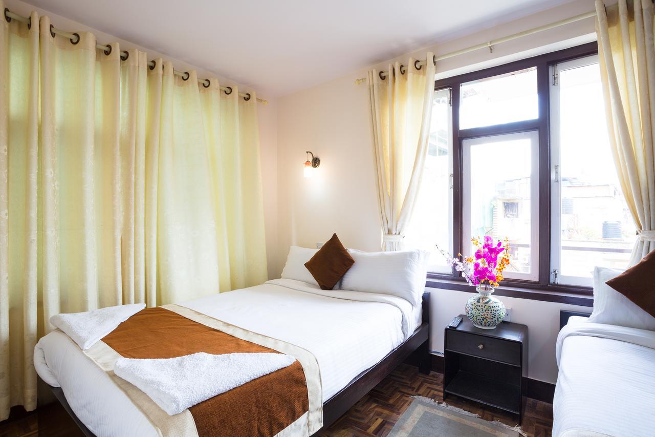 Kathmandu Nomad Hotel Екстер'єр фото