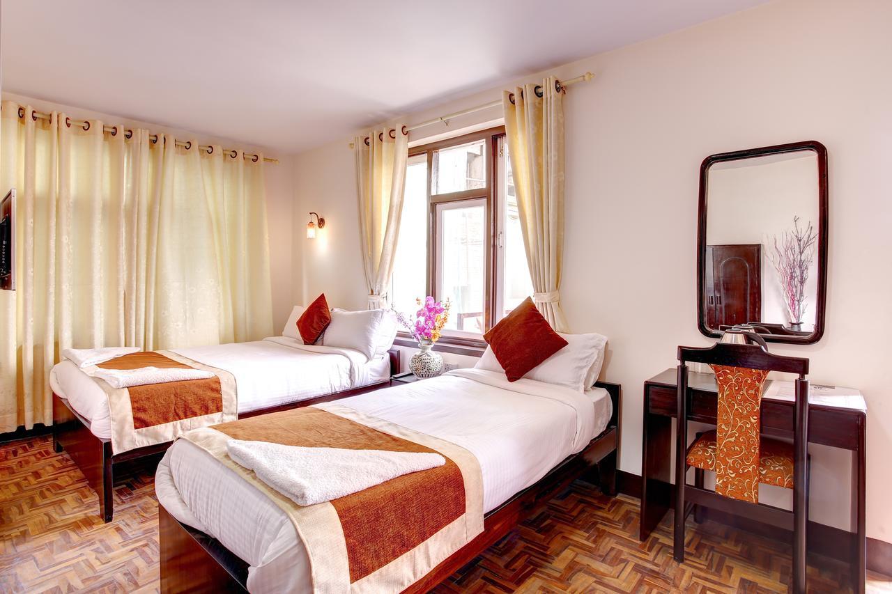 Kathmandu Nomad Hotel Екстер'єр фото