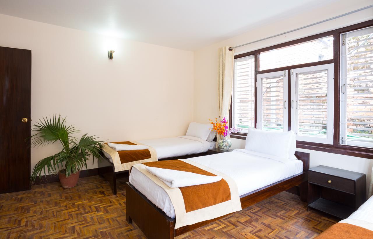 Kathmandu Nomad Hotel Екстер'єр фото