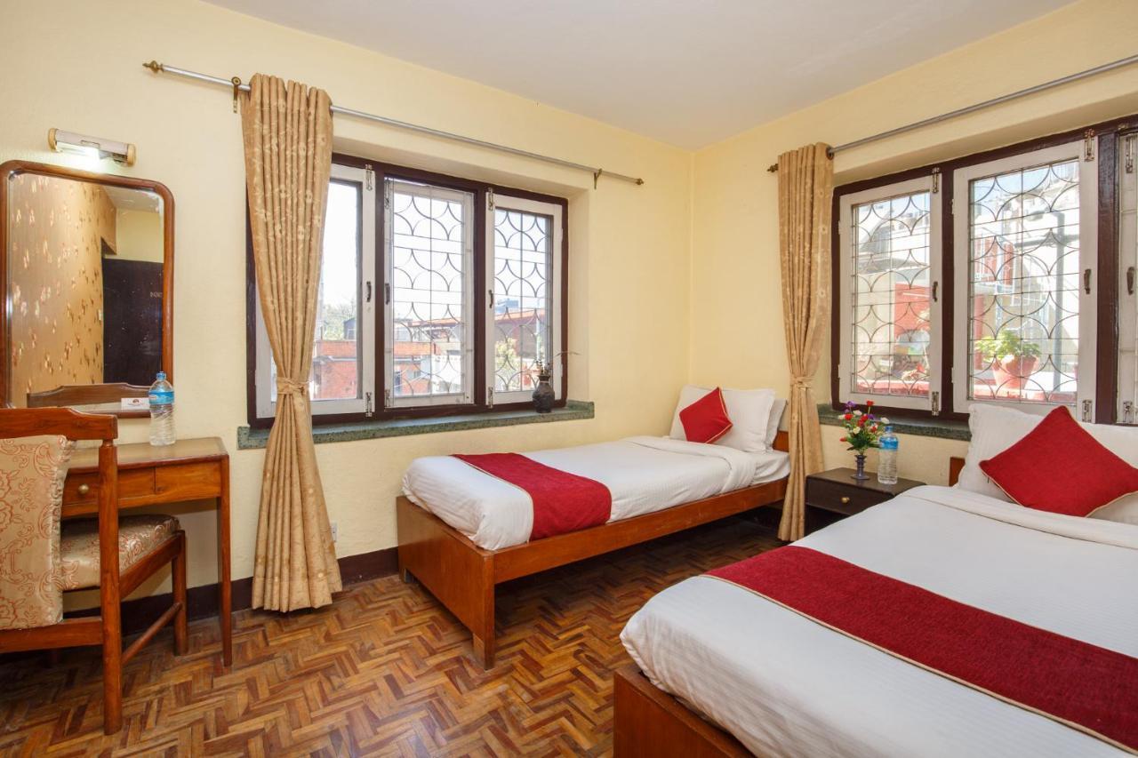 Kathmandu Nomad Hotel Екстер'єр фото